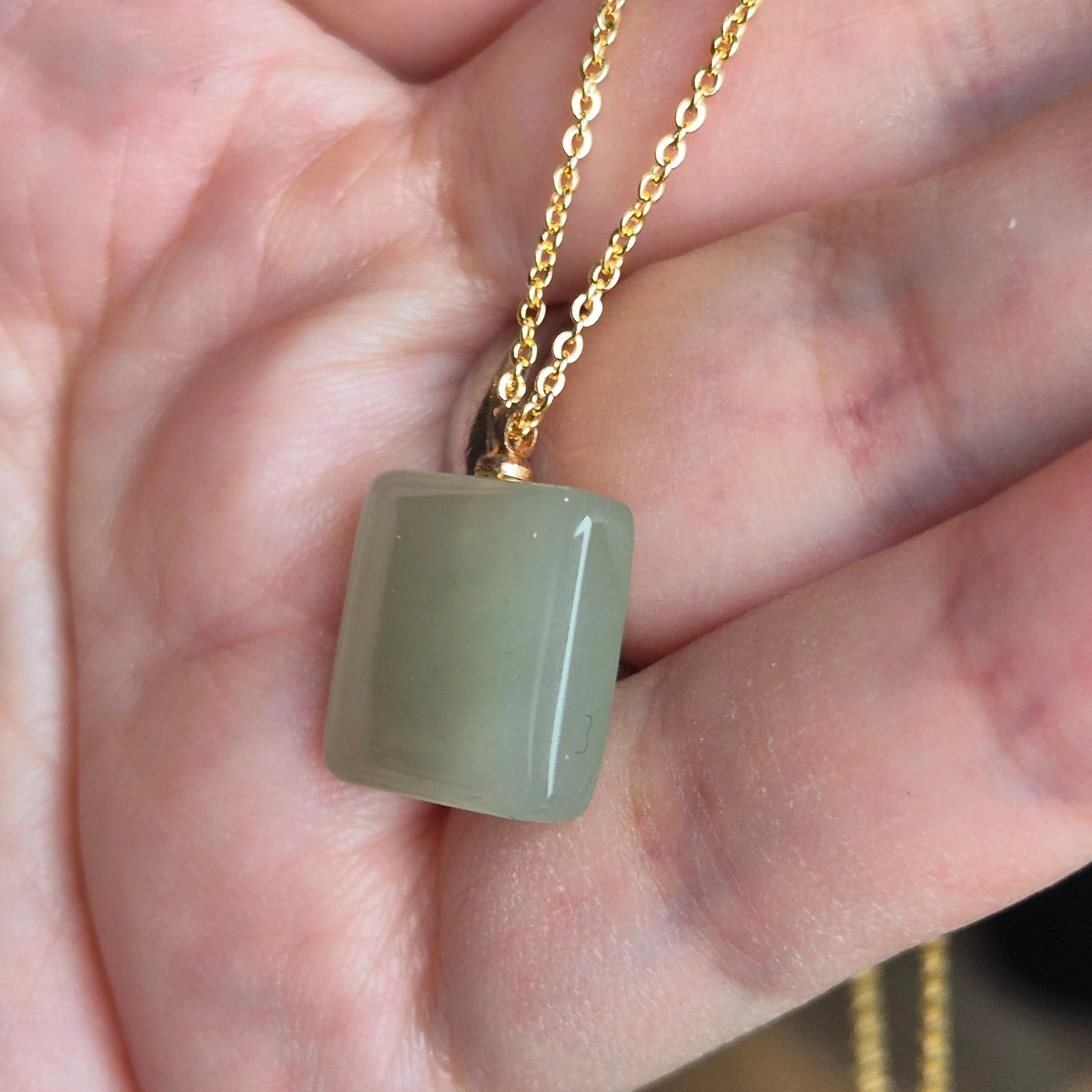 Natuurlijke onbehandelde Nephriet hanger met ketting – photo 3